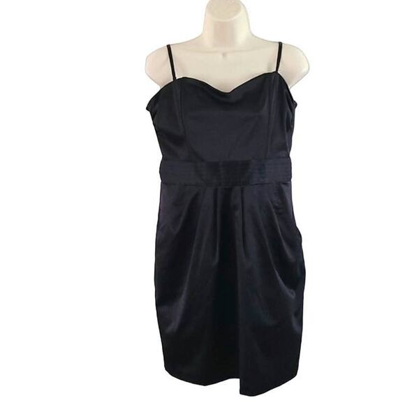 H&M Women's Black Satin Fit & Flare Dress with Pockets – Size 12 EUC - Picture 6 of 6